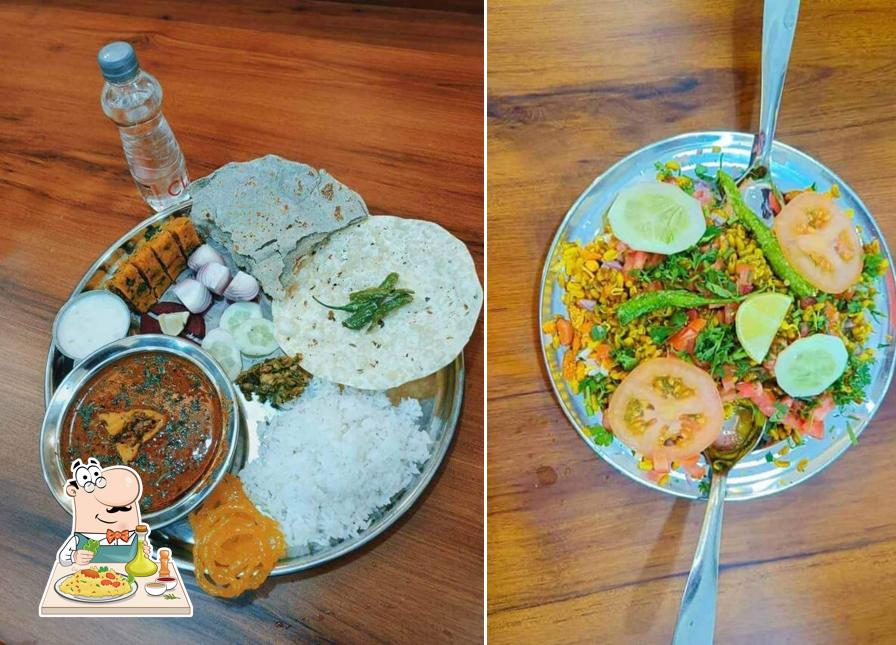 Food at Aflatoon Misal