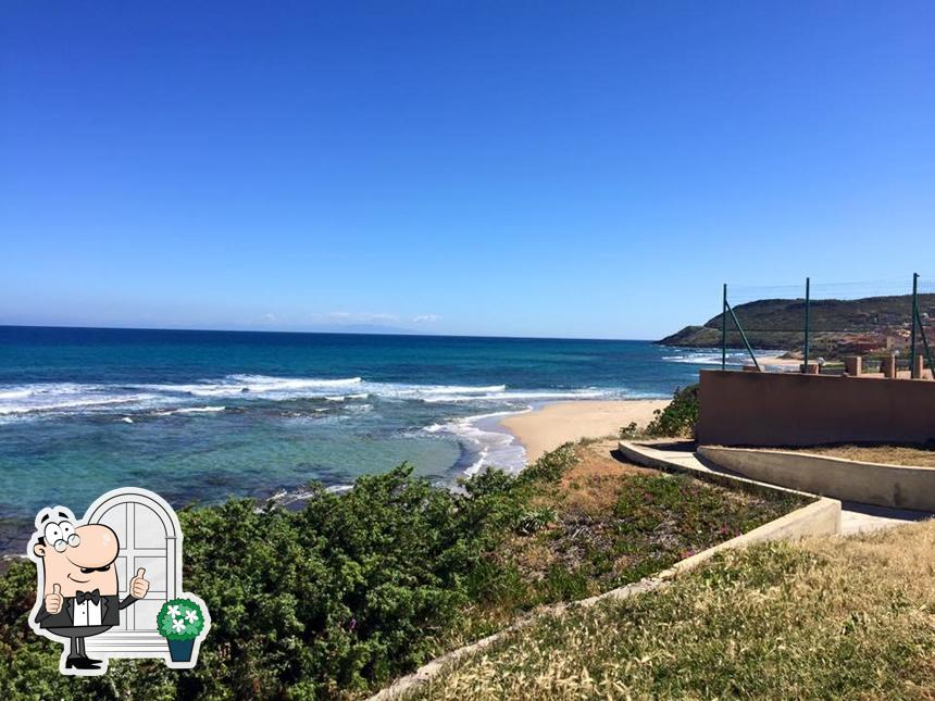 Gli esterni di White restaurant