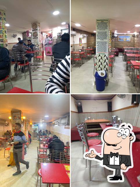 Take a seat at one of the tables at Bansal amritsari kulcha