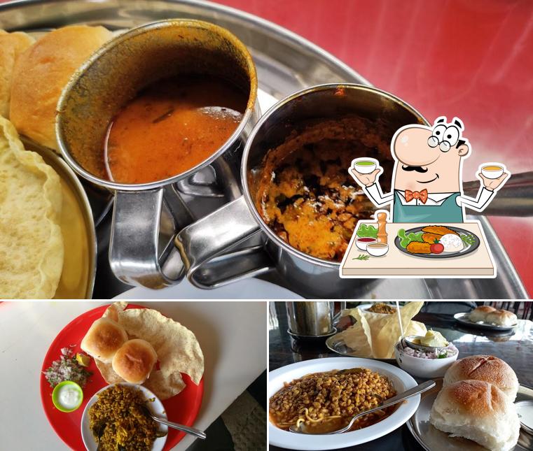Meals at Bhamre Misal