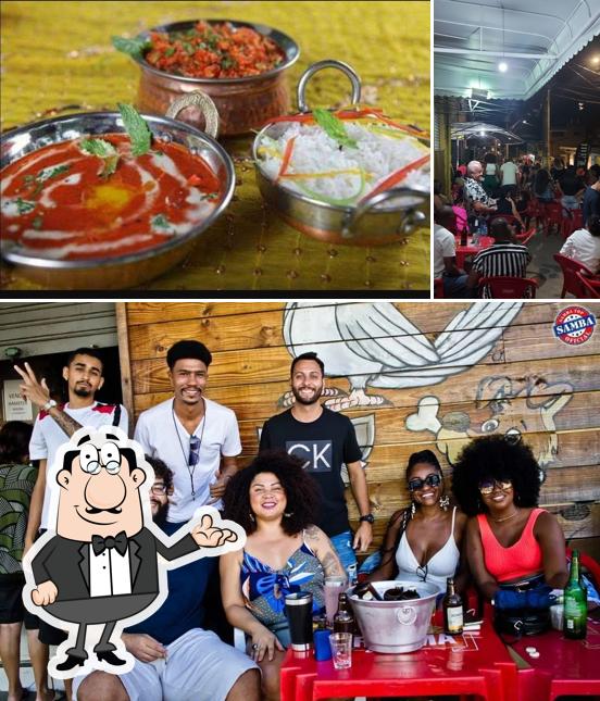 This is the picture depicting interior and food at Pari Family Restaurant