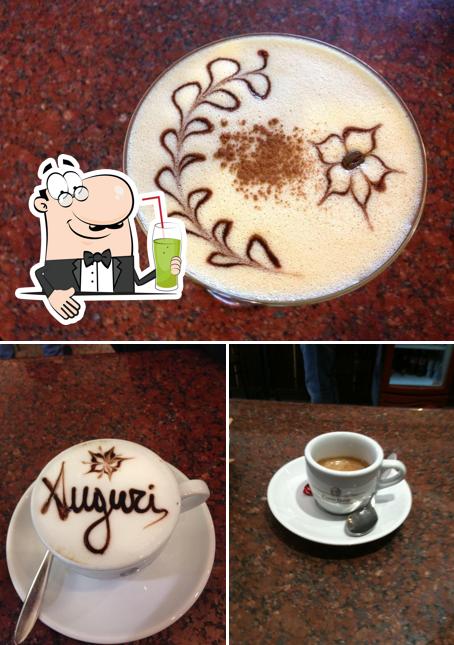 Goditi un drink a Bar Orchidea