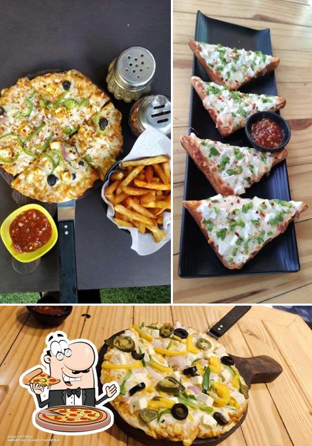 Order pizza at Maak-o-pizza & Sandwiches