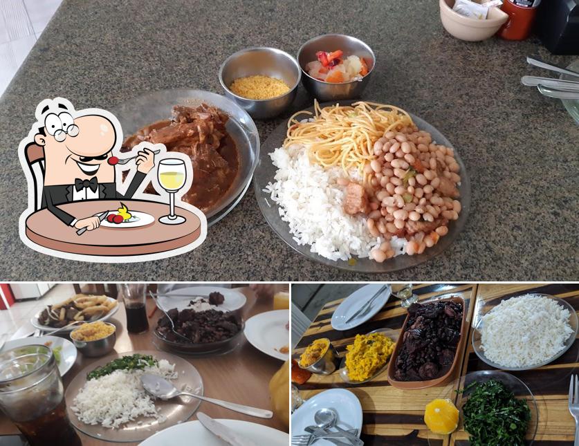 Comida em Restaurante da Zena