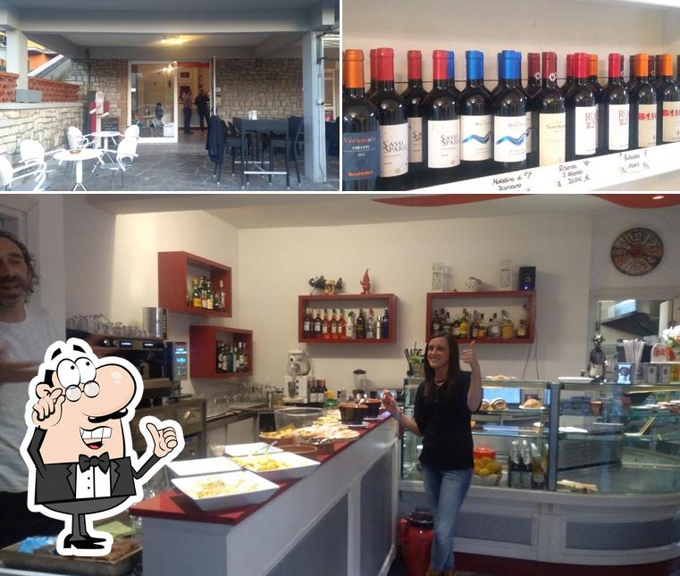 Guarda la immagine che presenta la interni e alcol di Piero burger house 2