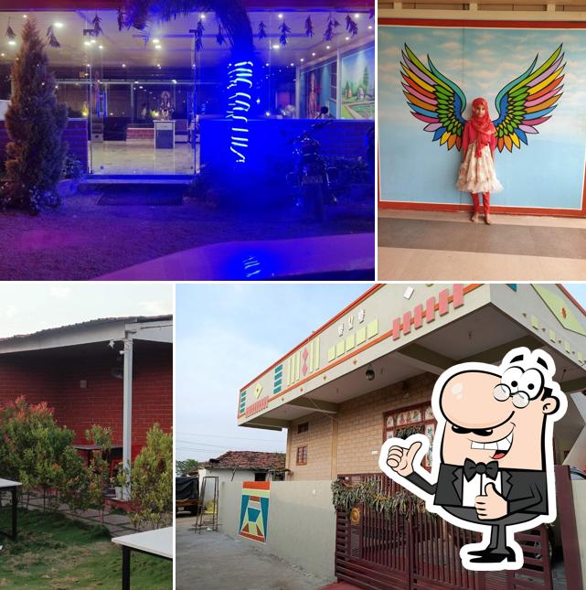 Red Fort Family Restaurant