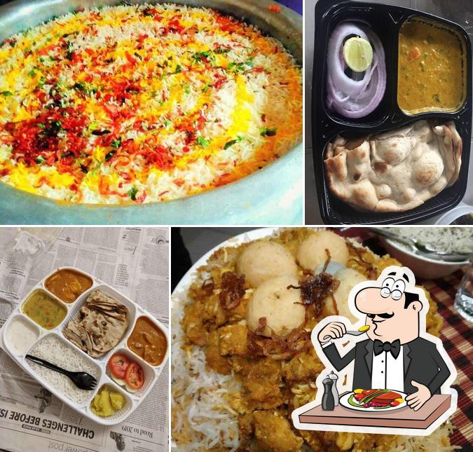 Food at Makkhan Maar Ke