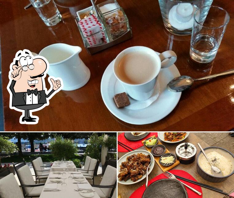 La interni e cibo del ristorante