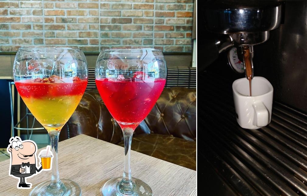 Goditi qualcosa da bere a Bar Acquerelli