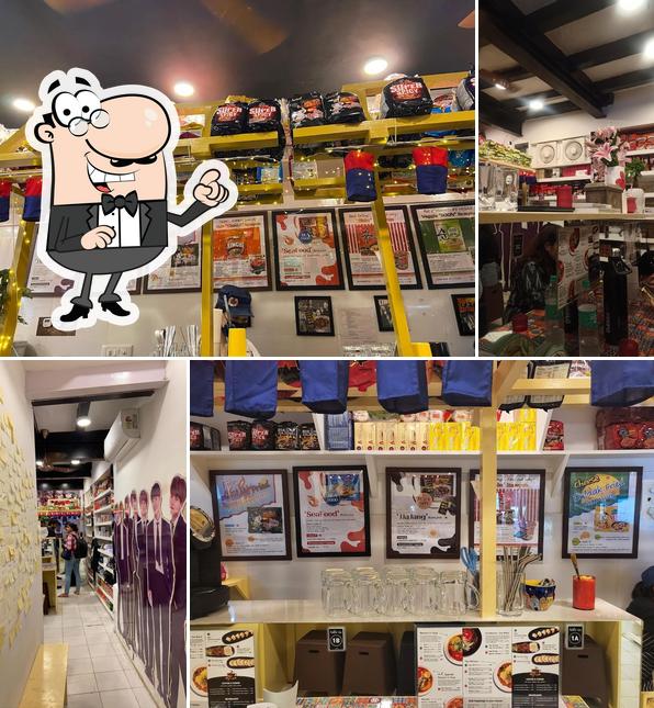 The interior of Mr. K Ramyun cafe