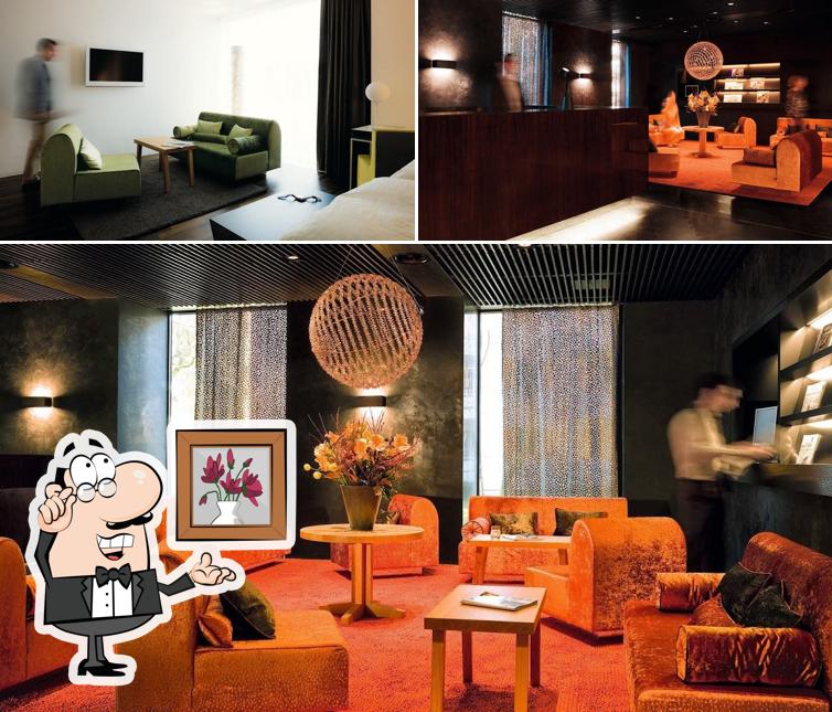 Siediti a un tavolo di City Garden Hotel