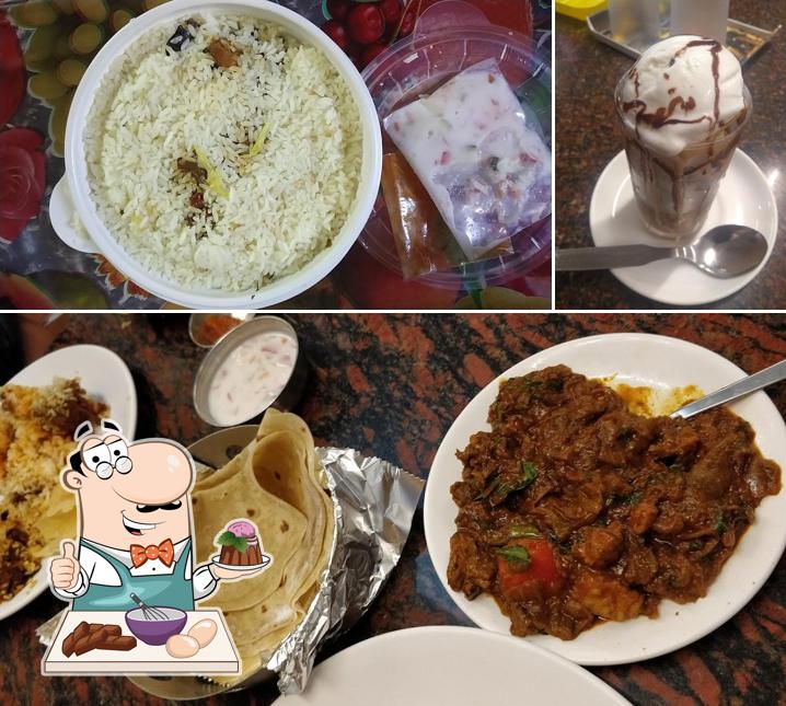 Valiyakadayil Restaurant provides a variety of desserts