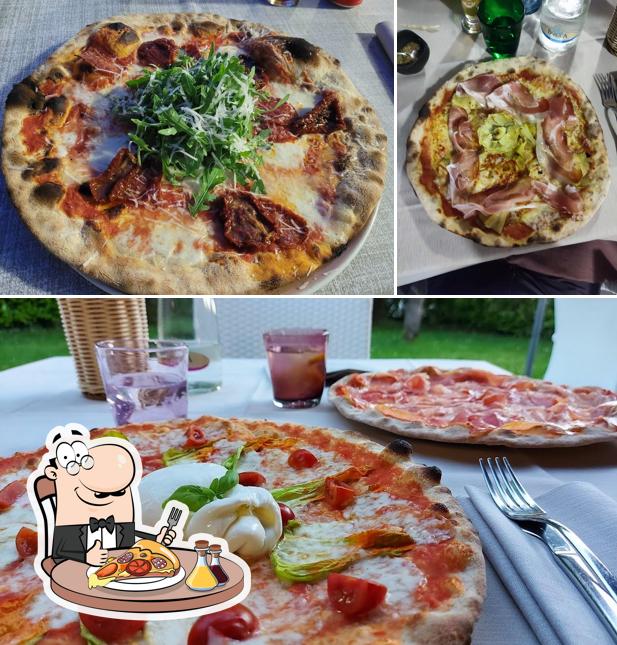 Scegli tra le svariate varianti di pizza