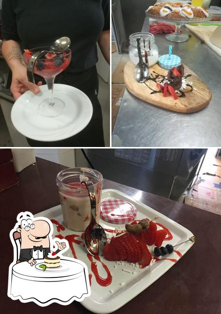 Toto e Peppino serve un'ampia varietà di dessert