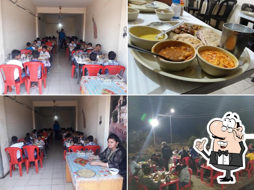 Check out how Anita dining hall looks inside