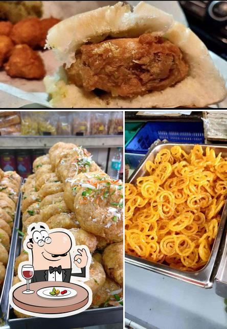 Meals at Golden Vada Pav