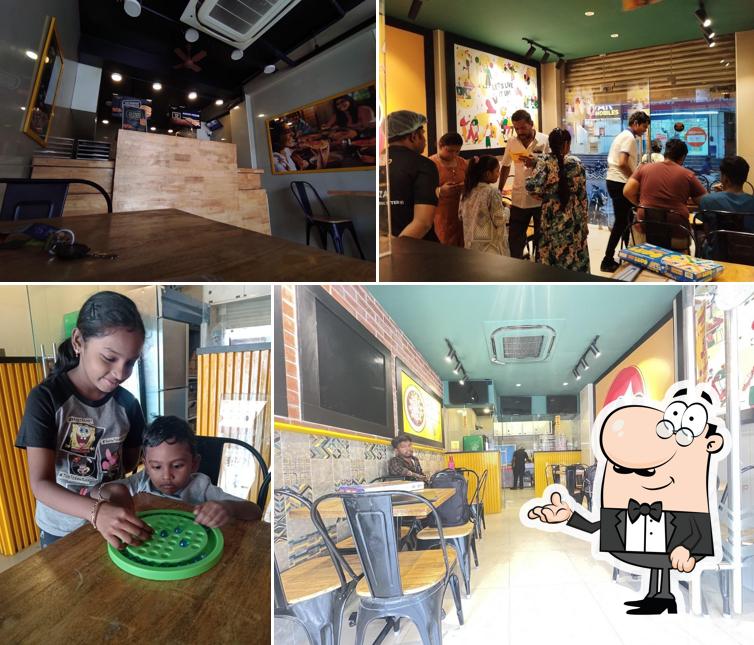 The interior of Oyalo pizza kovilpatti