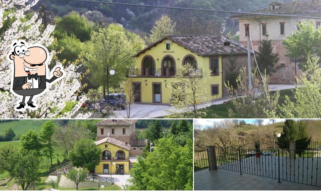 Gli esterni di Antica Corte Franconi Montefortino