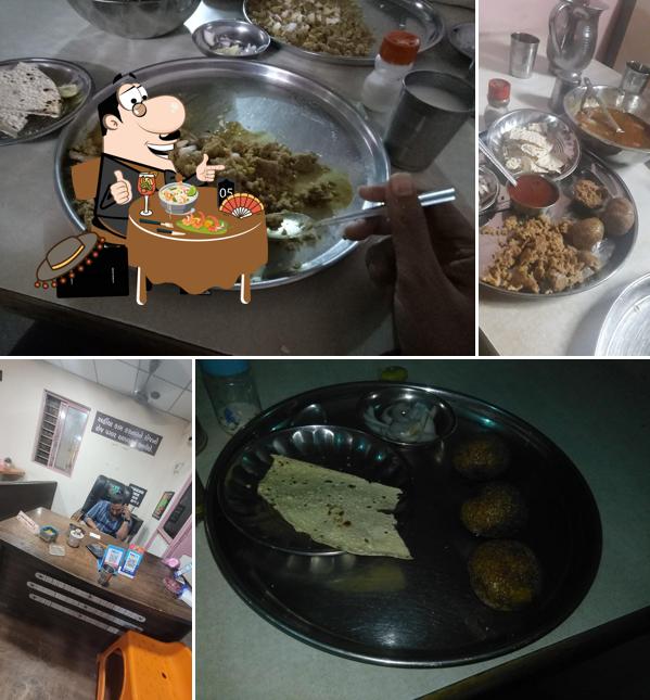 Meals at Hanumanji Dal Bati