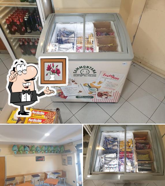 Dai un'occhiata agli interni di Juice Bar