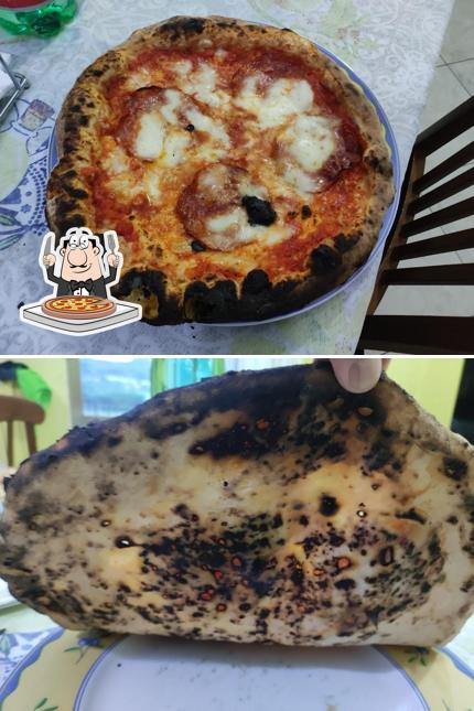 Scegli una pizza a Pizzeria 'O Pizzaiuolo di Mario Luciani & Figli