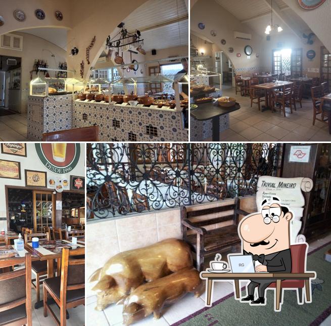 Sente em uma das mesas no Restaurante UAI cozinha mineira