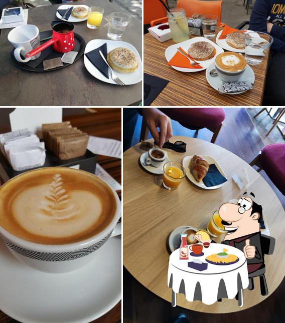 Prenditi un hamburger a City Cafe Kočevje