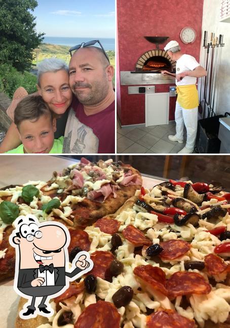 Gli interni di Luca's Pizza