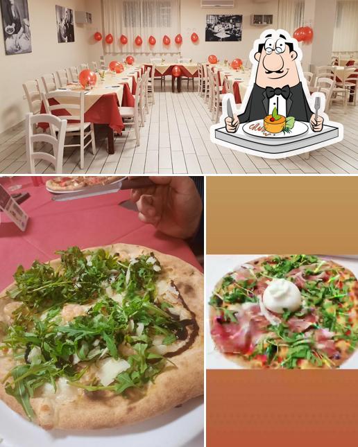 Questa è la immagine che presenta la cibo e interni di La Rinascente