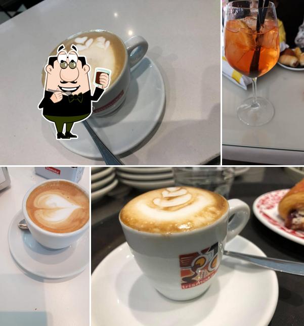 Goditi un drink a Dolcevita