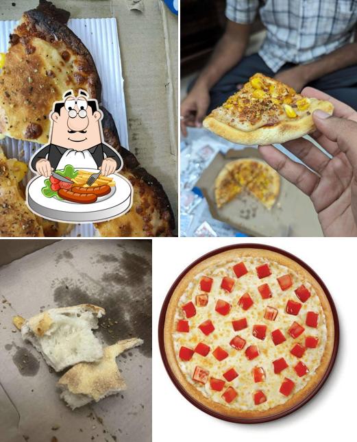 Food at Domino's Pizza Jhandewalan, New Delhi