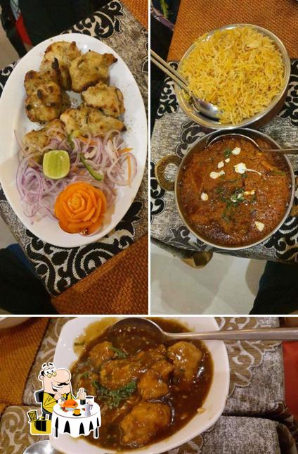 Food at HazarDuari Restaurant