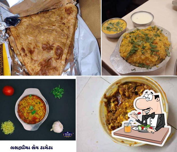 Food at Jalaram Parotha House