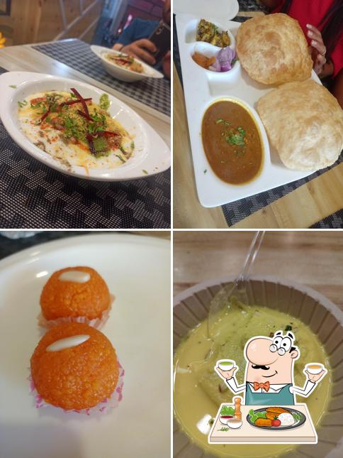 Food at Bikaneri Gali