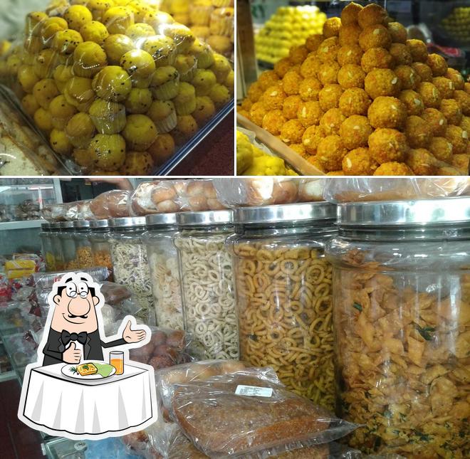 Food at Everest Bakery
