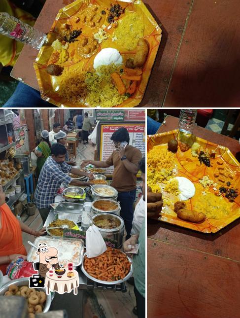 Food at Subbayya Gari Bojanam Hotel Old and Orignal Famous Hotel in Kakinada