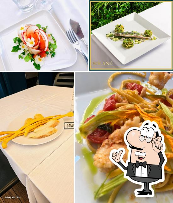 Dai un'occhiata agli interni di Solano Restaurant