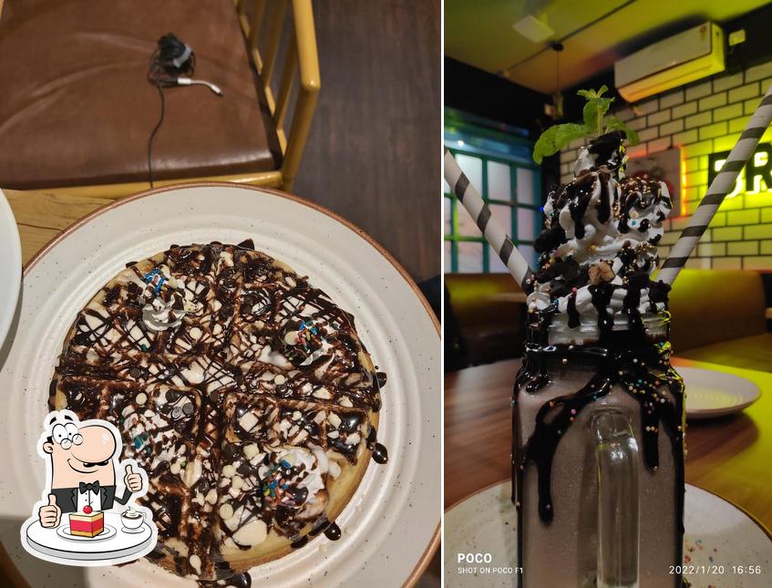 Moody cafe & lounge offers a variety of desserts