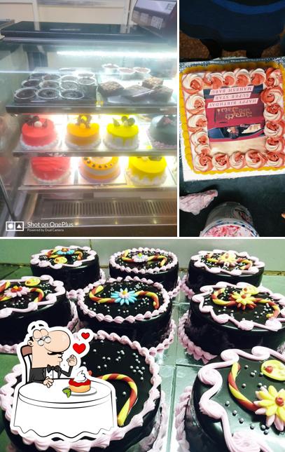 HOME KI CAKE BAKERY serves a variety of sweet dishes