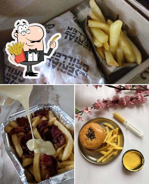 Taste French fries with various sauces