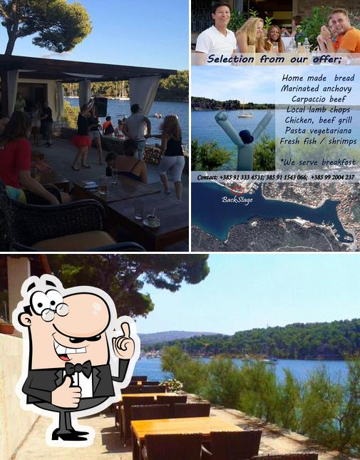 Ecco un'immagine di BackStage Restaurant