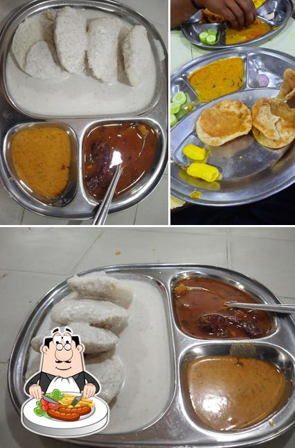 Food at Shree Someshwar Bhojnalaye ( Laturkar )