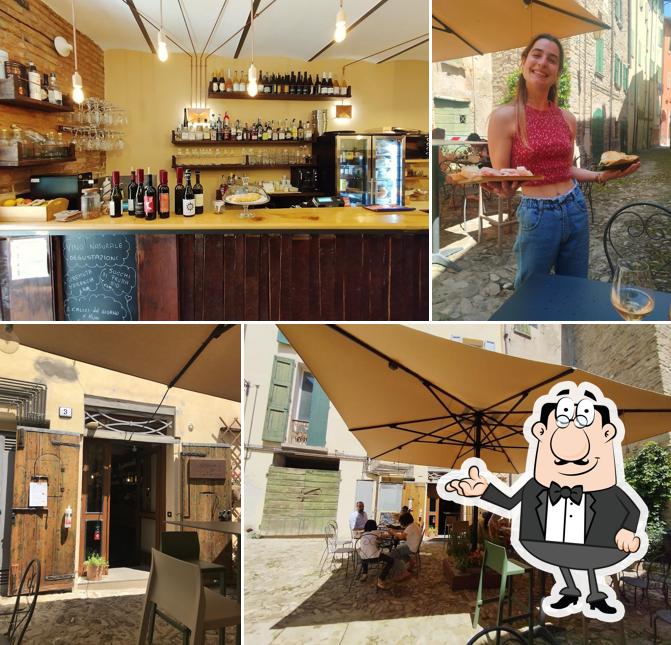 Gli interni di Vineria Coramella