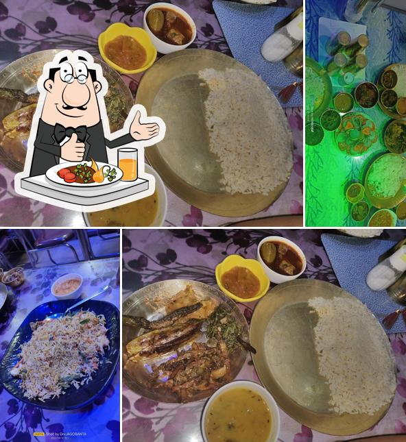 Food at Maharaj Food Hub