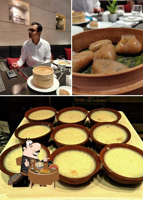 Among various things one can find food and beverage at NYC Restaurant