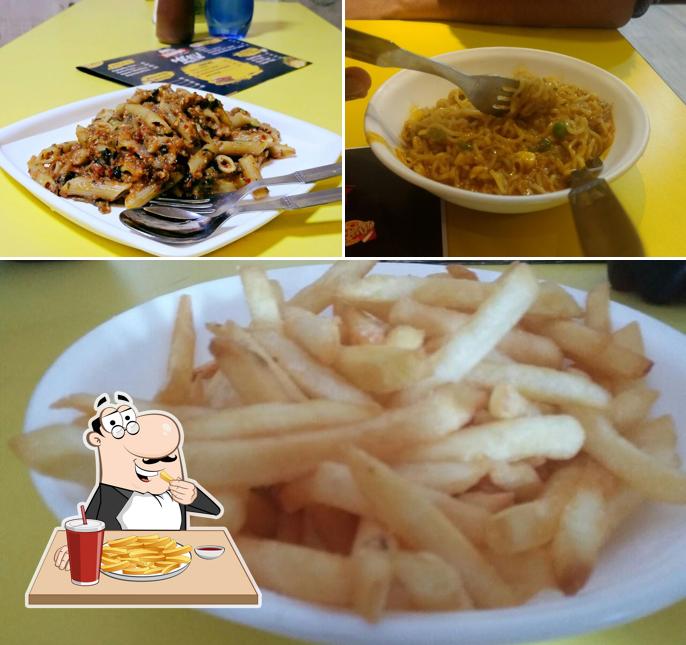 French fries at 2 Amigos Fast-food corner