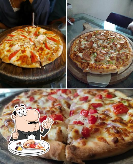 Try out pizza at Favourite Pizza
