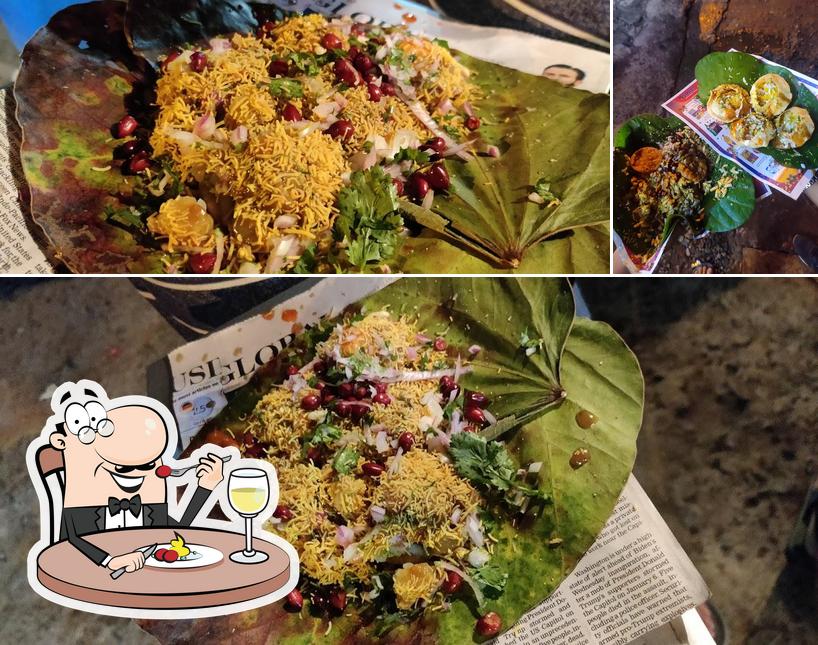 Food at Gupta Bhelpuri Centre