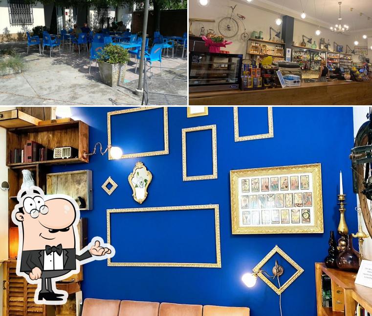 Siediti a un tavolo di Caffè Lamone