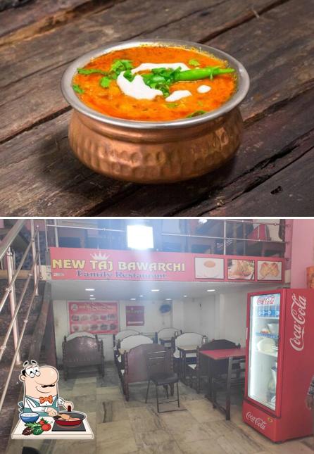 Chicken curry at New Taj Bawarchi Family Restaurant